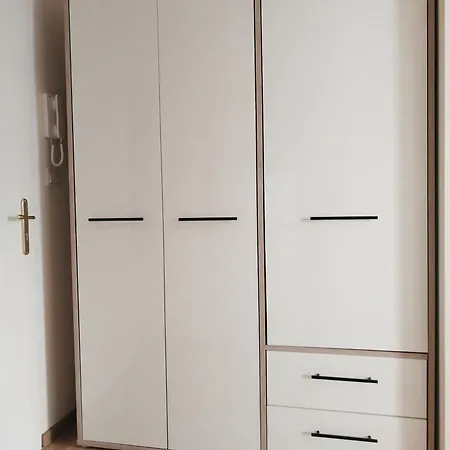 Morava 4, Parkovani Zdarma Safarikova 855