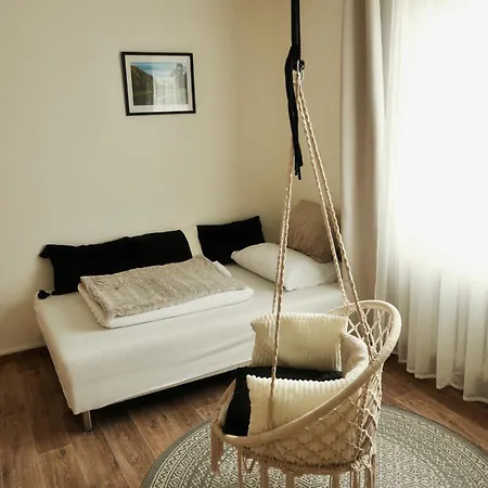 Morava 4, Parkovani Zdarma Safarikova 855 *
